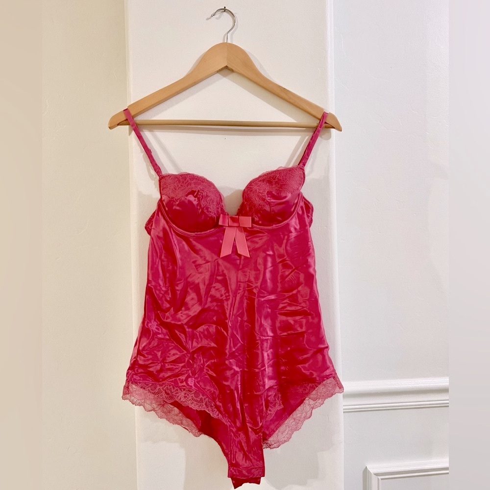 Victoria Secrets NWT Very Sexy Silk Pink Teddy Romper Y2K Size 34B